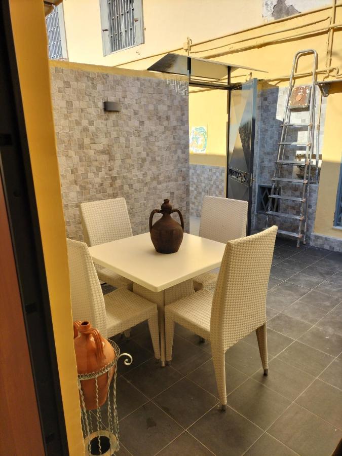 Apartamento Dimora Di Don Kikkone Nápoles Exterior foto